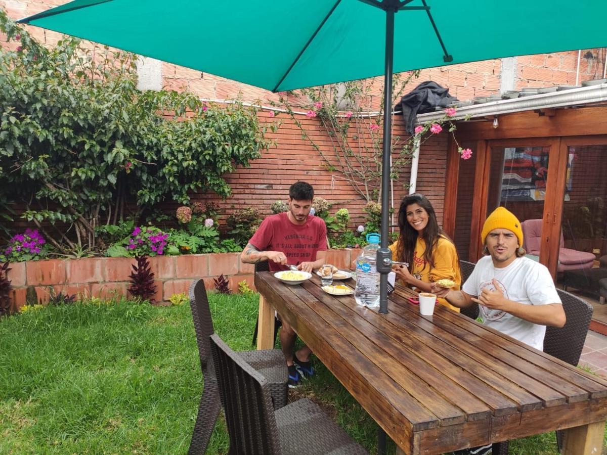 Acogedor Hostal Usaquen La Parada Del Tren Bogotá Eksteriør bilde