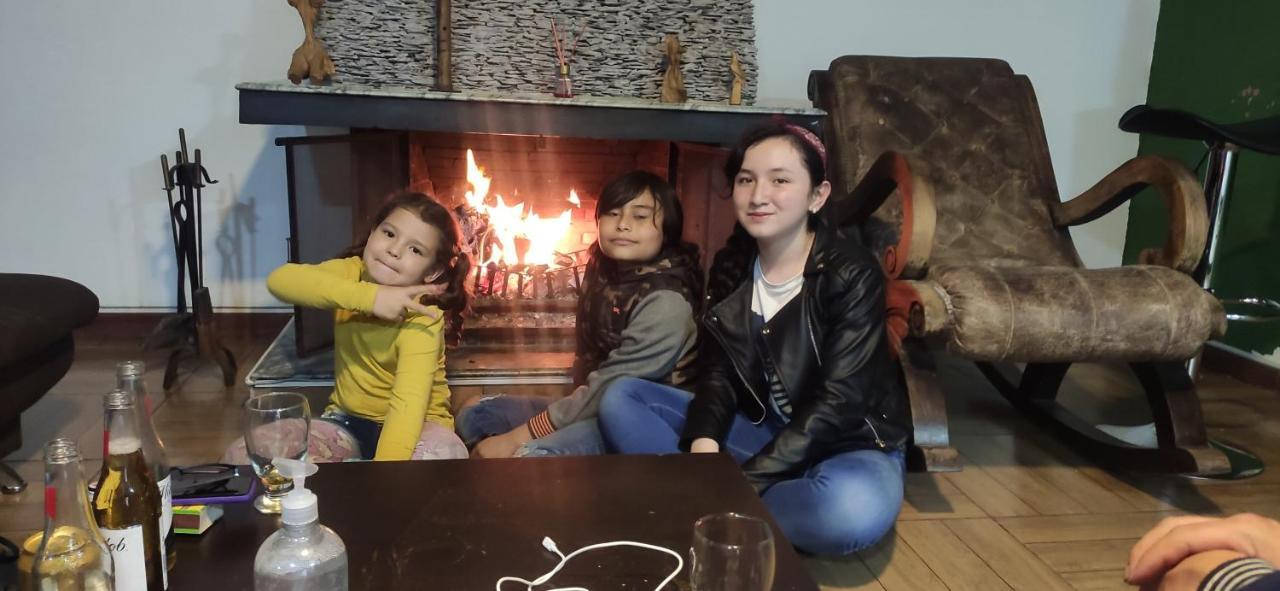 Acogedor Hostal Usaquen La Parada Del Tren Bogotá Eksteriør bilde
